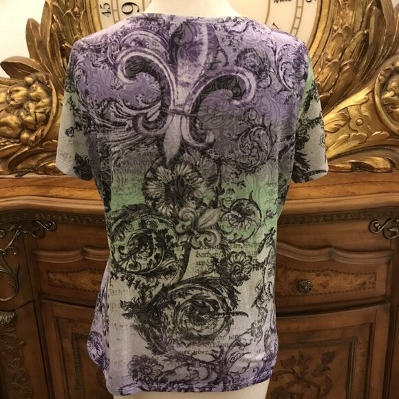 CORAL BAY. Size PL. Fleur-de-lis Highly Embellished T-shirt. Short Sleeve. B18 - Picture 5 of 9